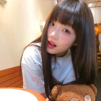 公园里的女孩